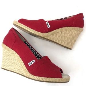Tom’s peep toe wedge shoe red size 8.5
